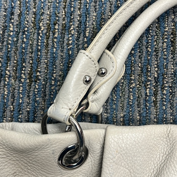 Vince Camino Light Grey Purse - Picture 3 of 9